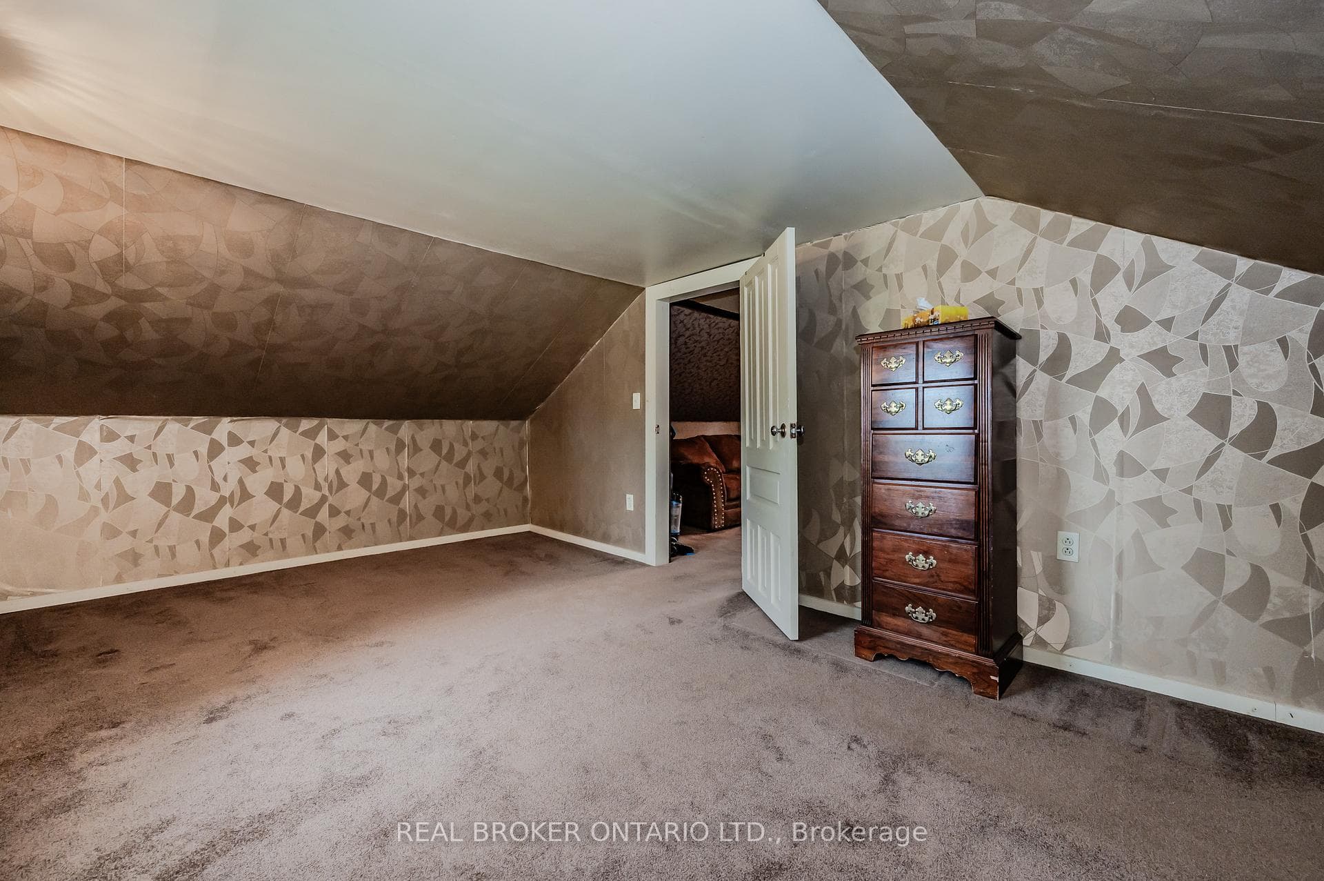 2021 William Street photo 20