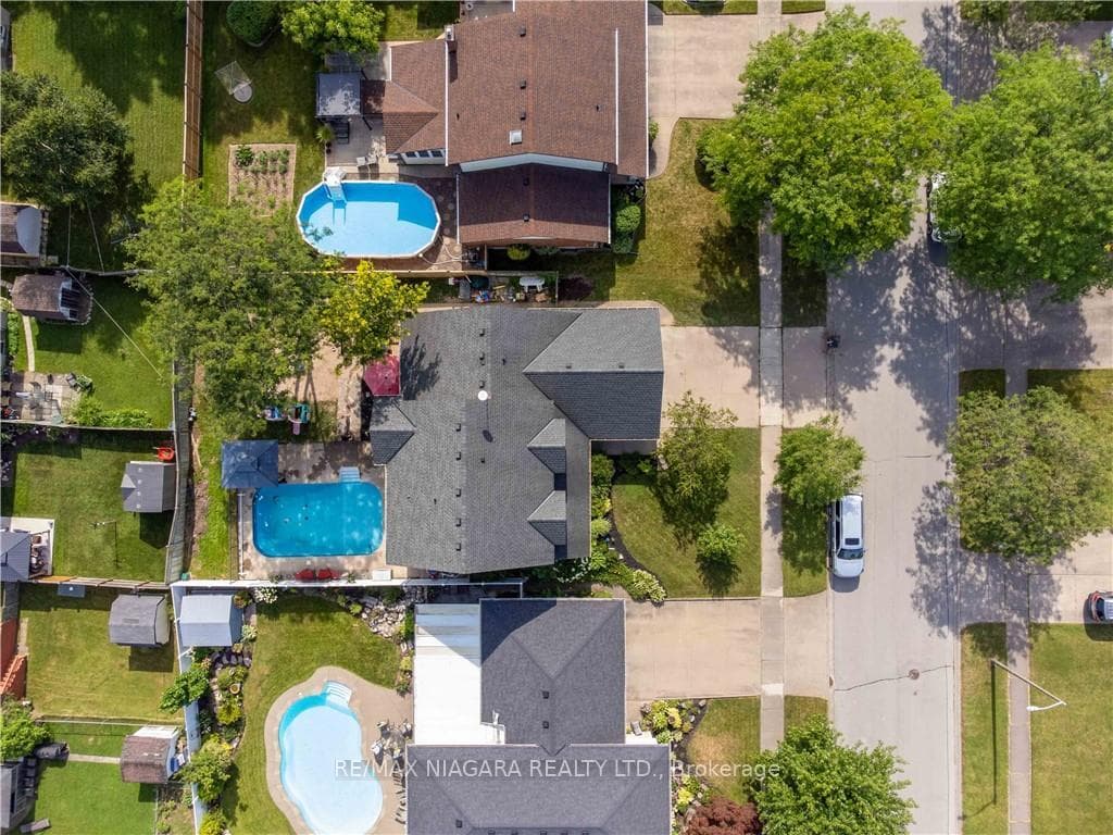 6736 Buckingham Drive photo 24