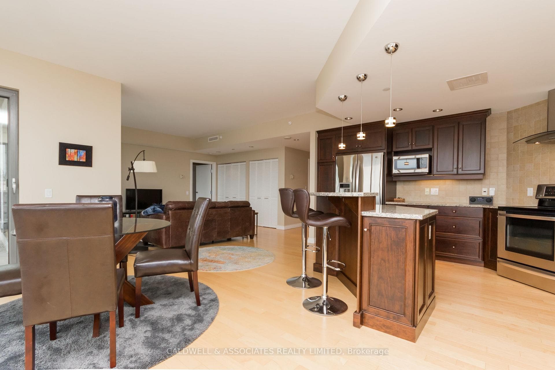 90 George Street Unit 1002 photo 11
