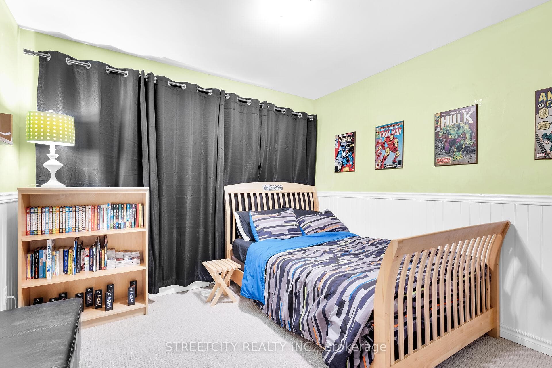 667 Grenfell Drive photo 15