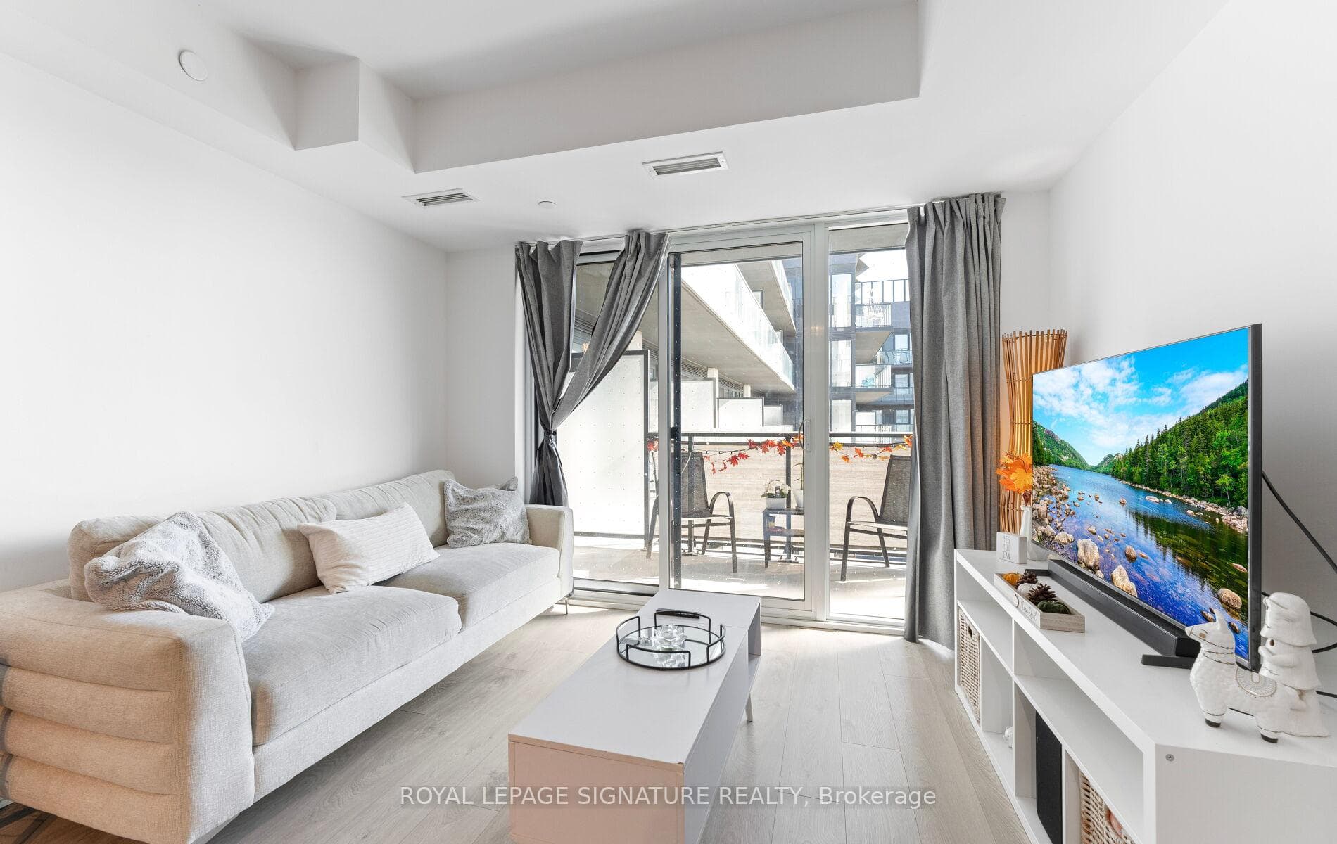 36 Zorra Street Unit 408 photo 12