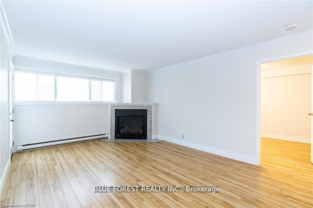 9 Jacksway Crescent Unit 108 photo 10