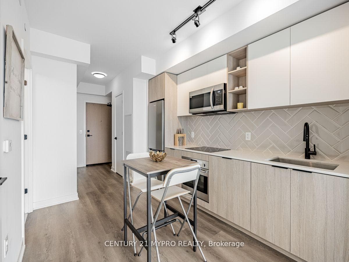 36 Zorra Street Unit 1011 photo 11