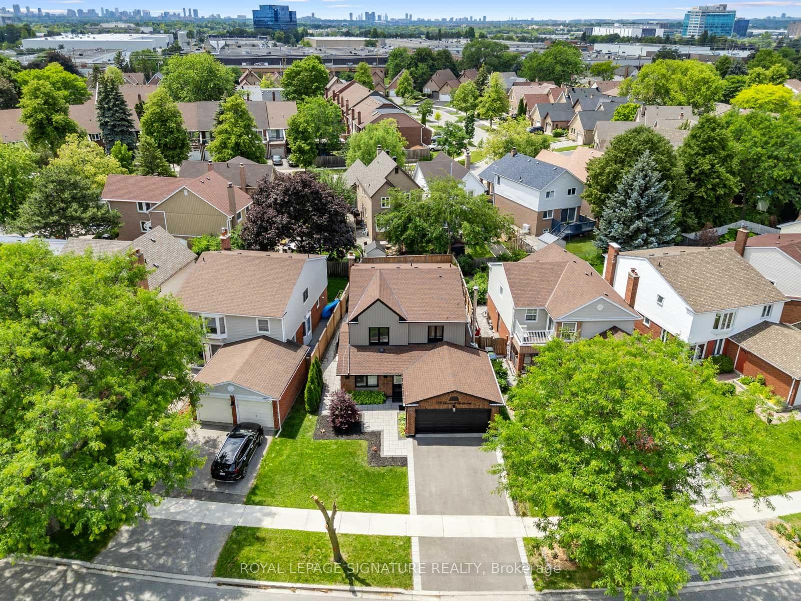 216 Huntsmill Boulevard photo 39