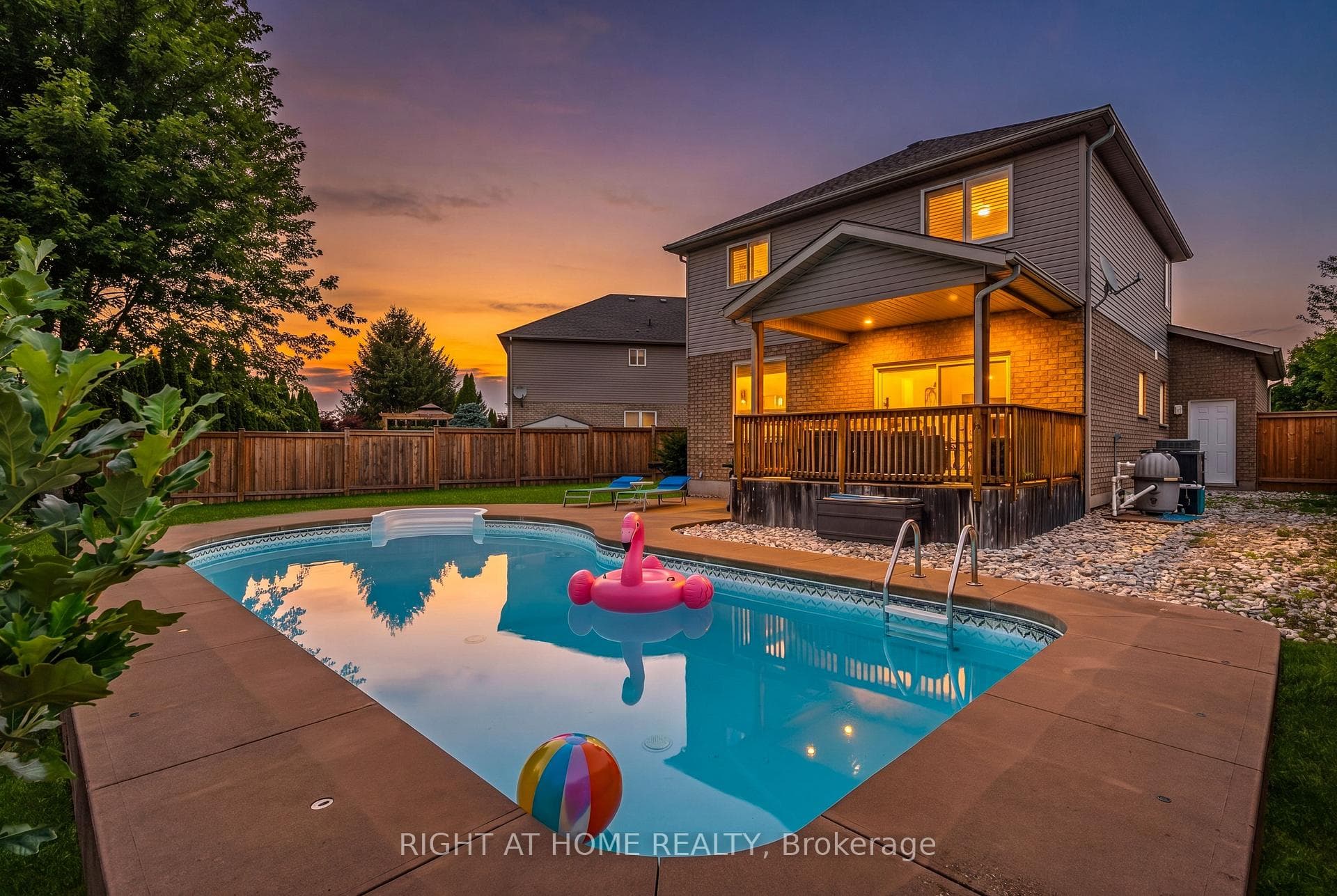 80 Loretta Drive photo 1