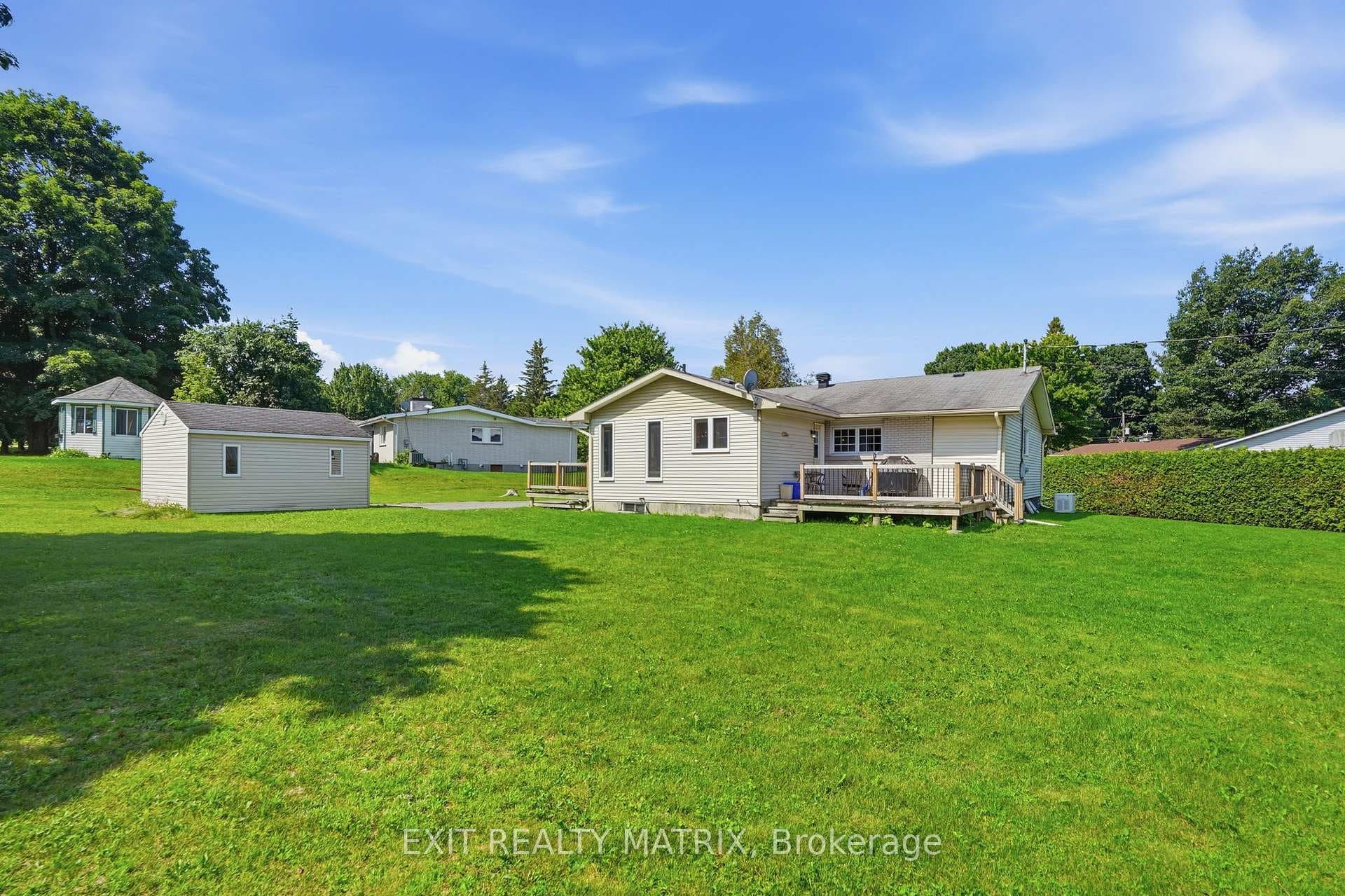 3 Hillview Circle photo 28