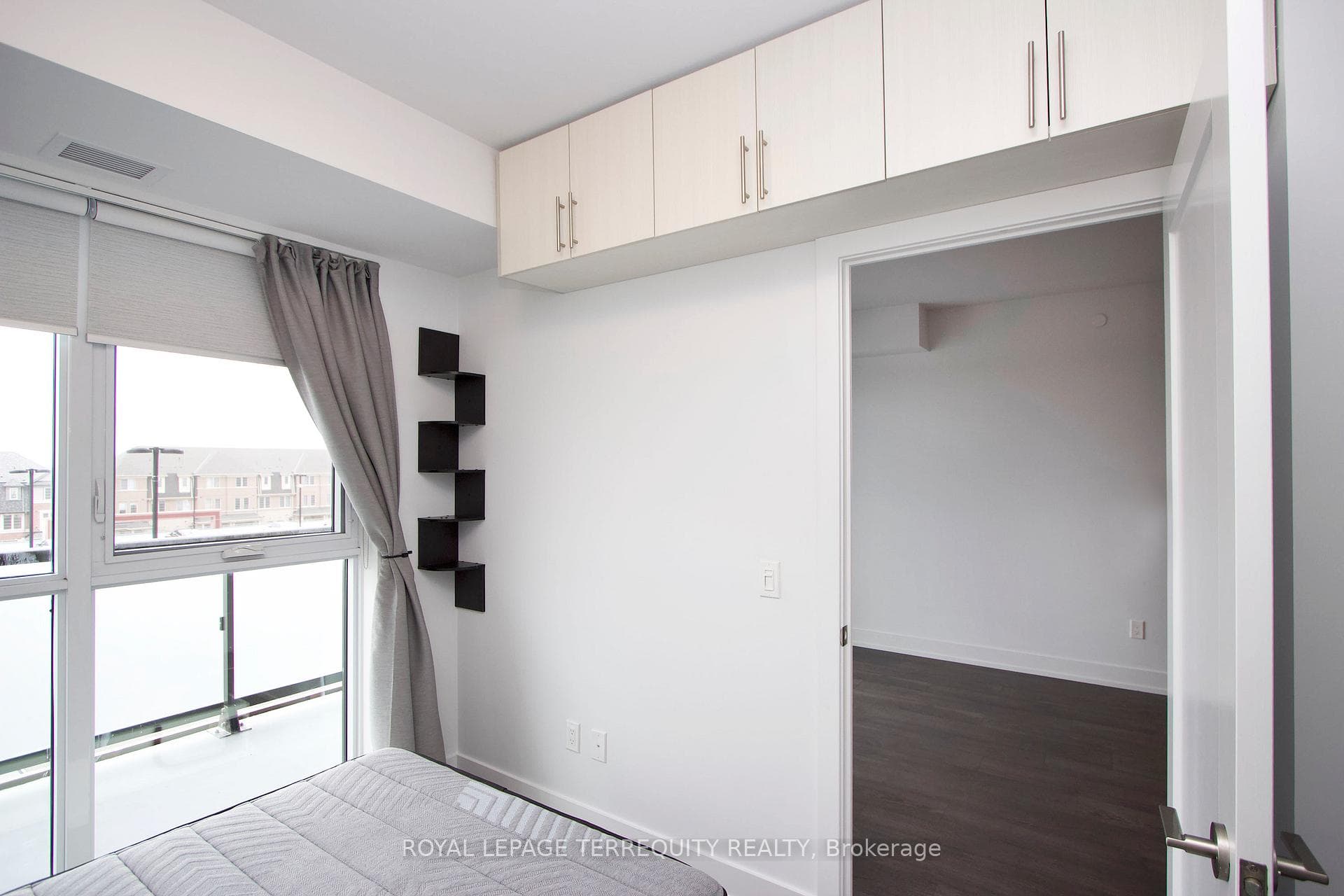 2550 Simcoe Street Unit 318 photo 27