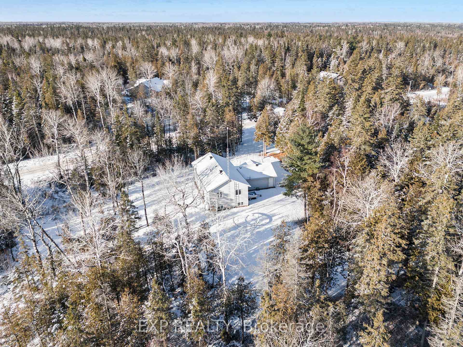 883 Pinery Road photo 37