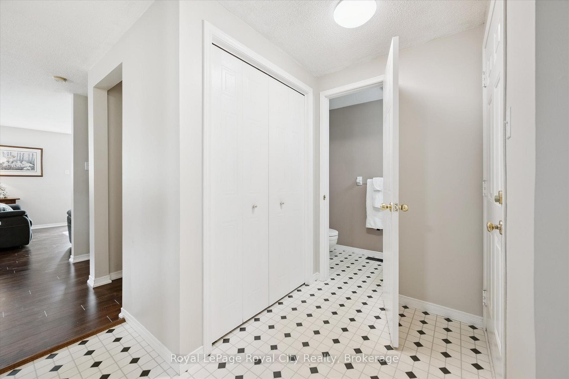 487 Flannery Drive photo 24
