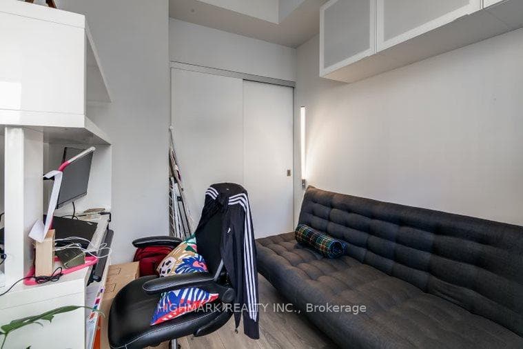 159 Dundas Street Unit 412 photo 20