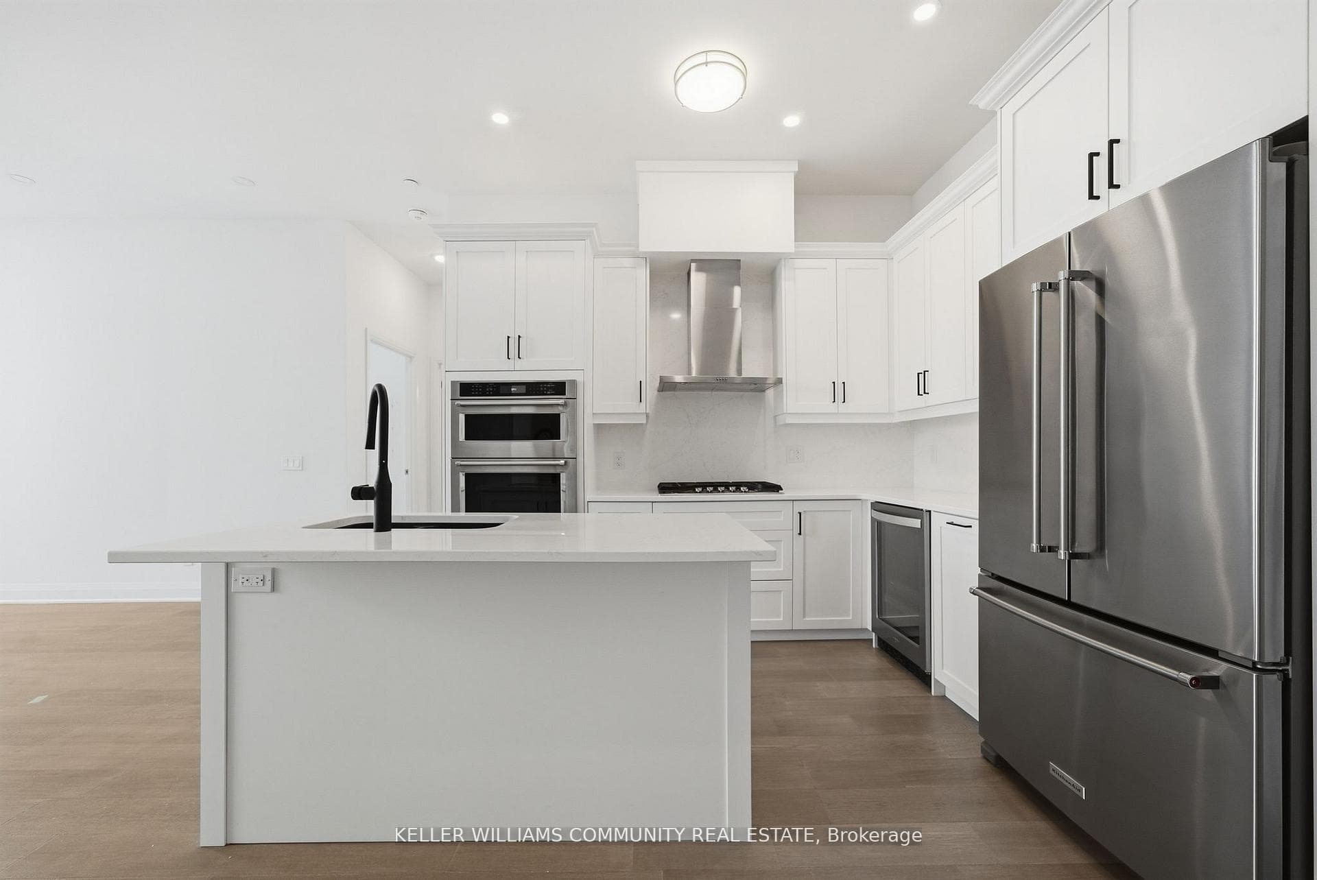 99 Louisa Street Unit 206 photo 9