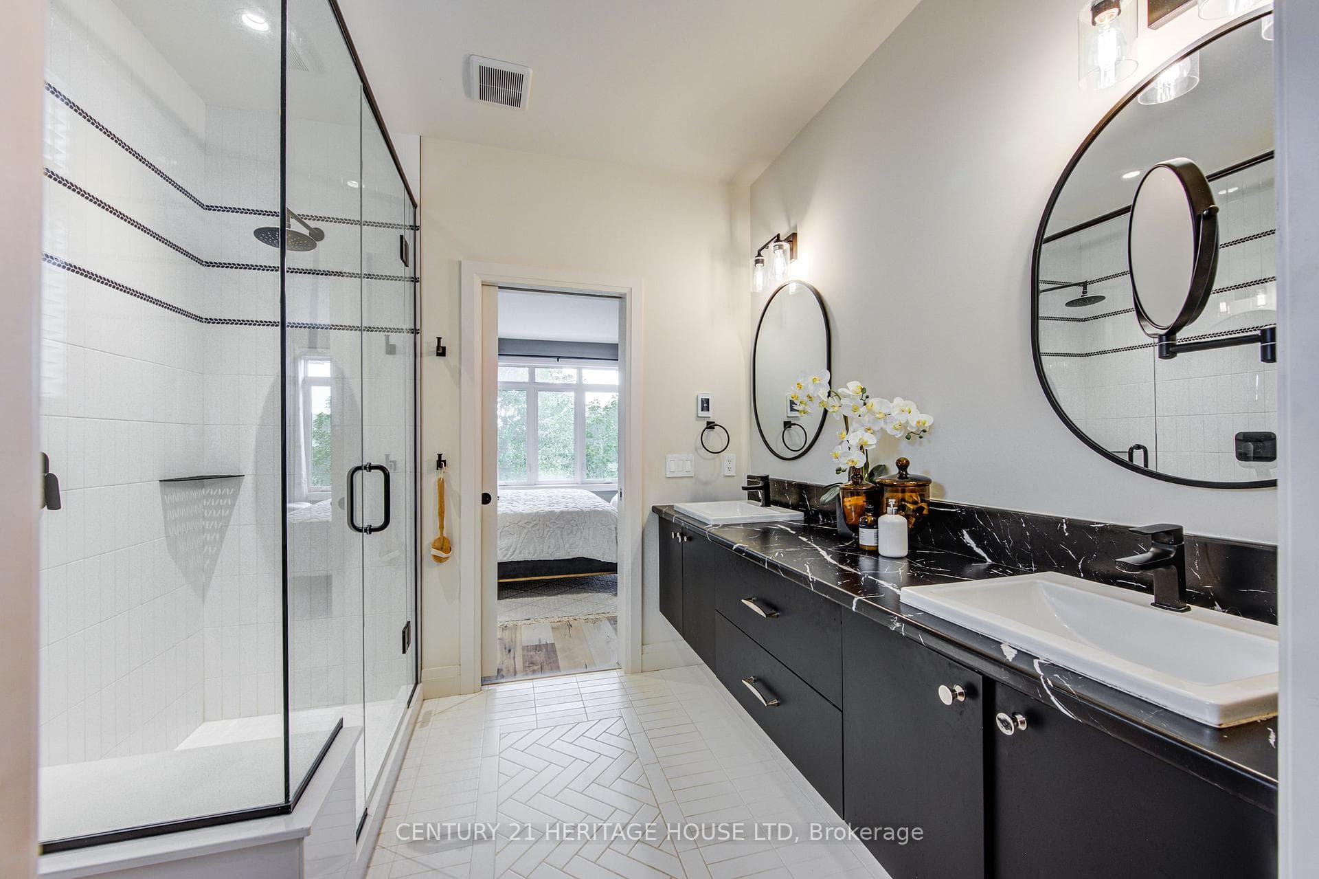 27 Ridgewood Crescent photo 6