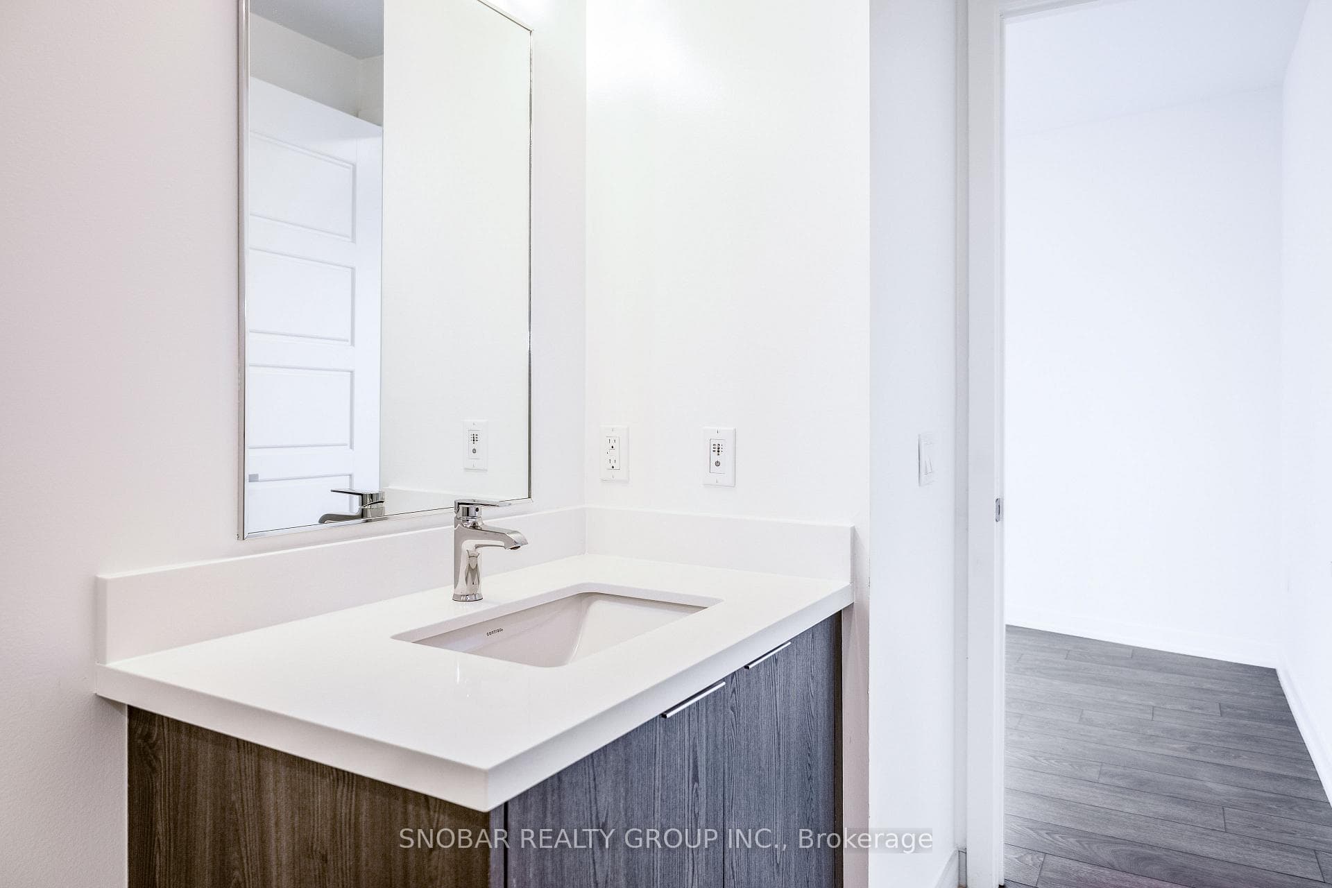 333 Sunseeker Avenue Unit 323 photo 17