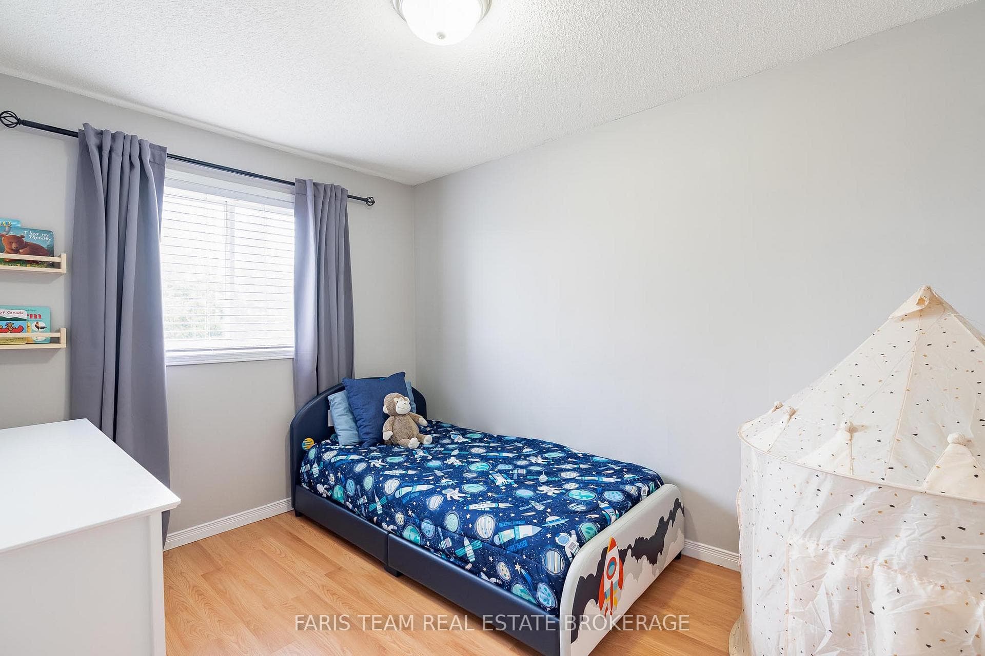 409 Anne Street photo 26