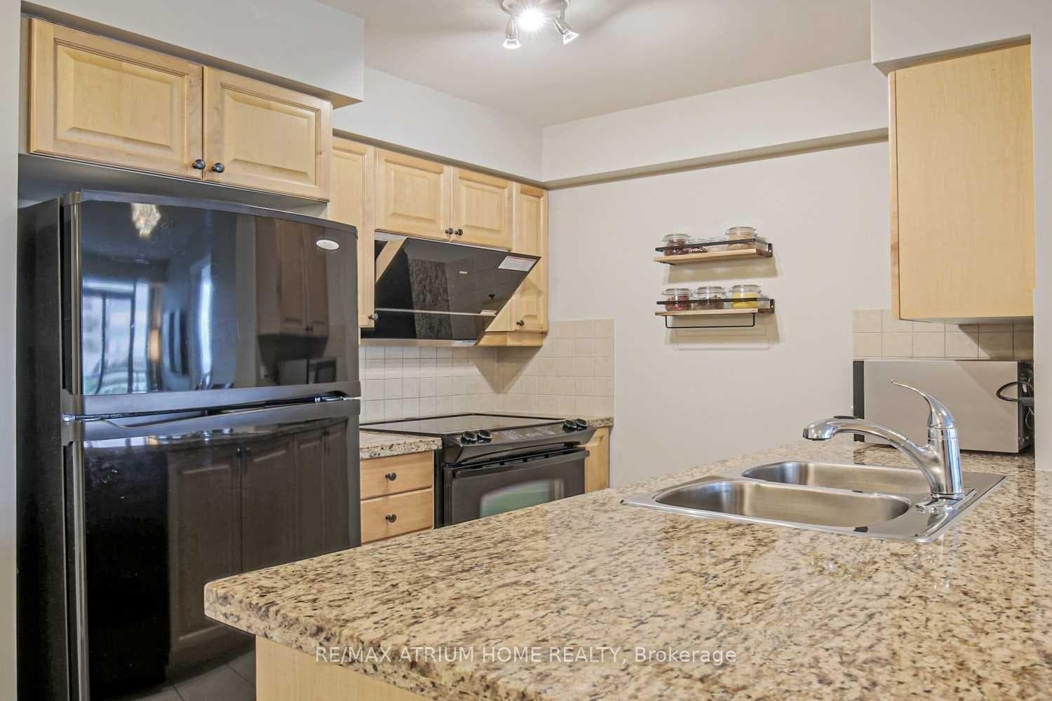 25 Greenview Avenue Unit 621 photo 3