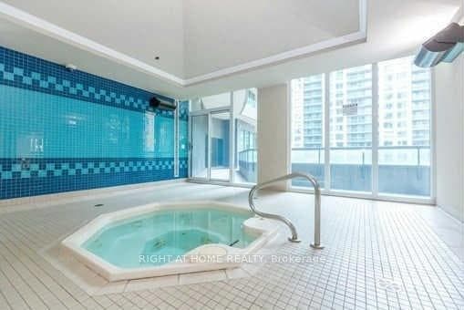 30 Grand Trunk Crescent Unit 1515 photo 20