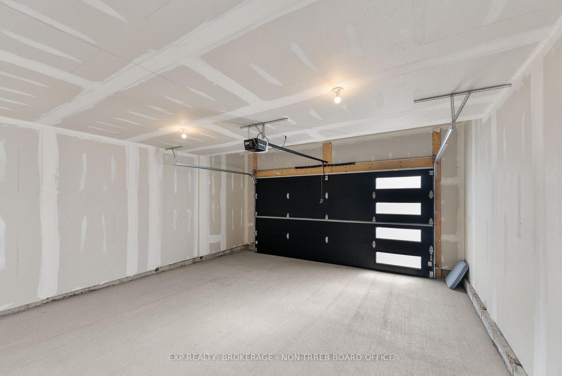 157 Mac Beattie Drive photo 31