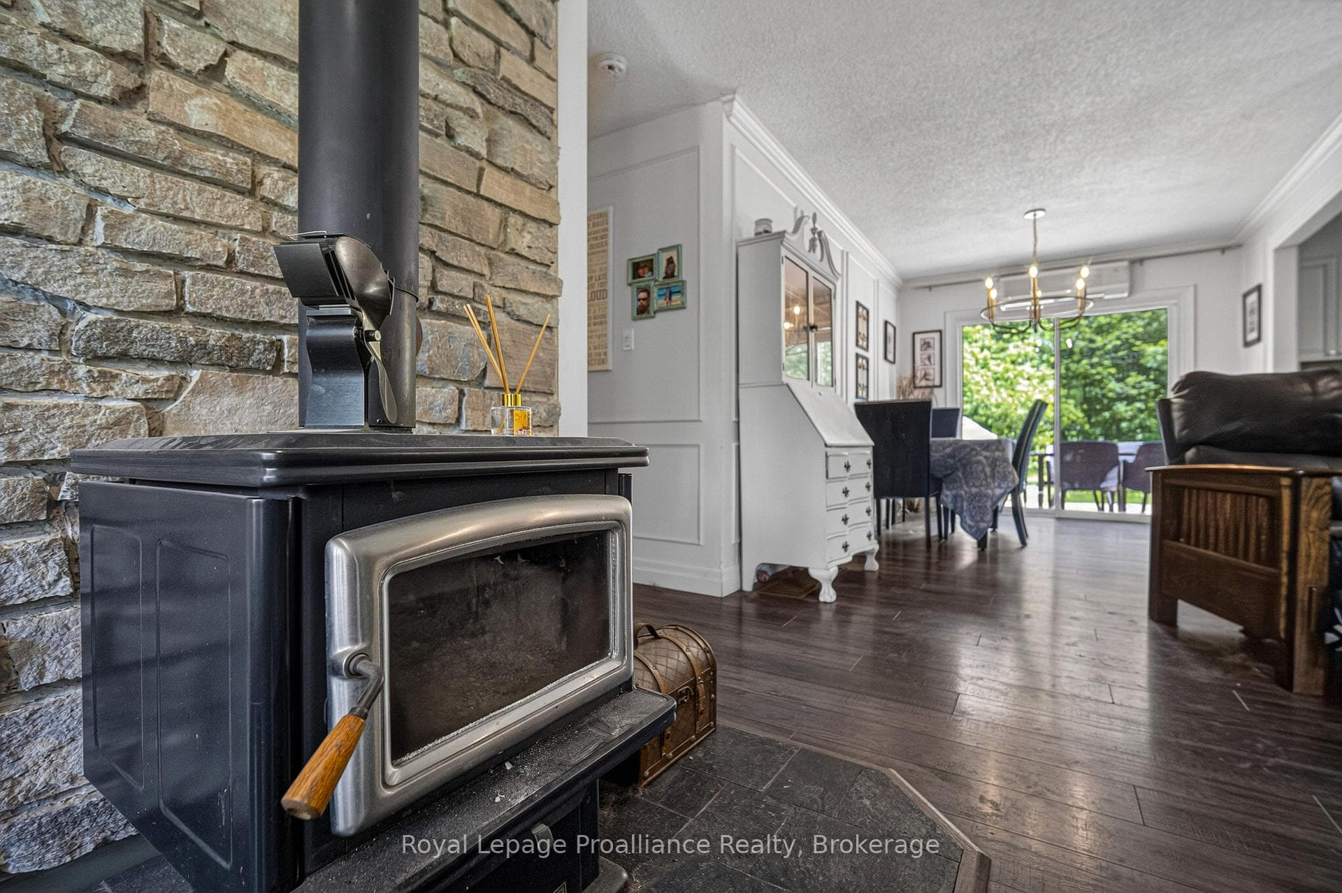 5048 Stirling-Marmora Road photo 9