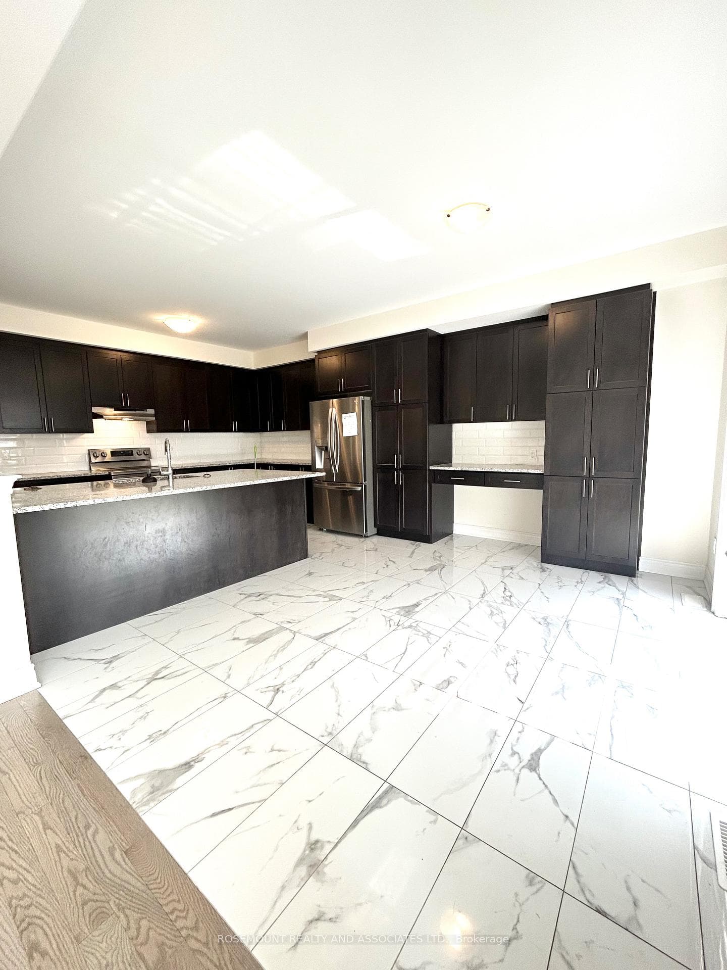 94 Wamsley Crescent photo 5