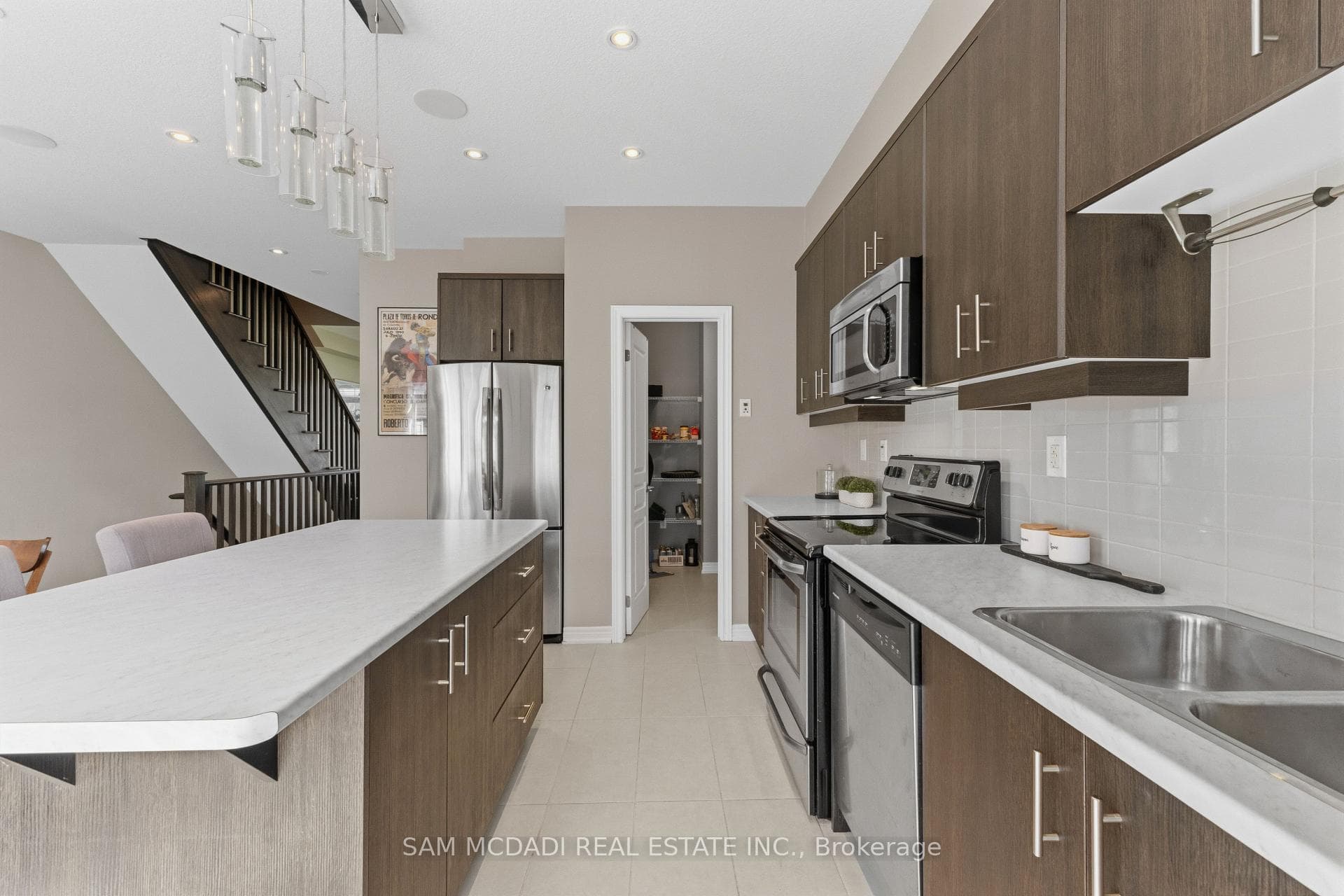 215 Dundas Street Unit 9 photo 12