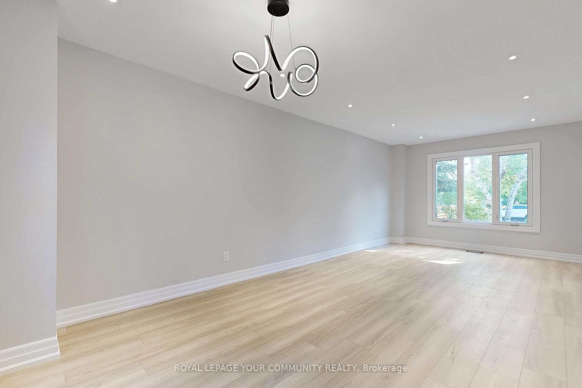 51 Houseman Crescent Unit Main Floor photo 11