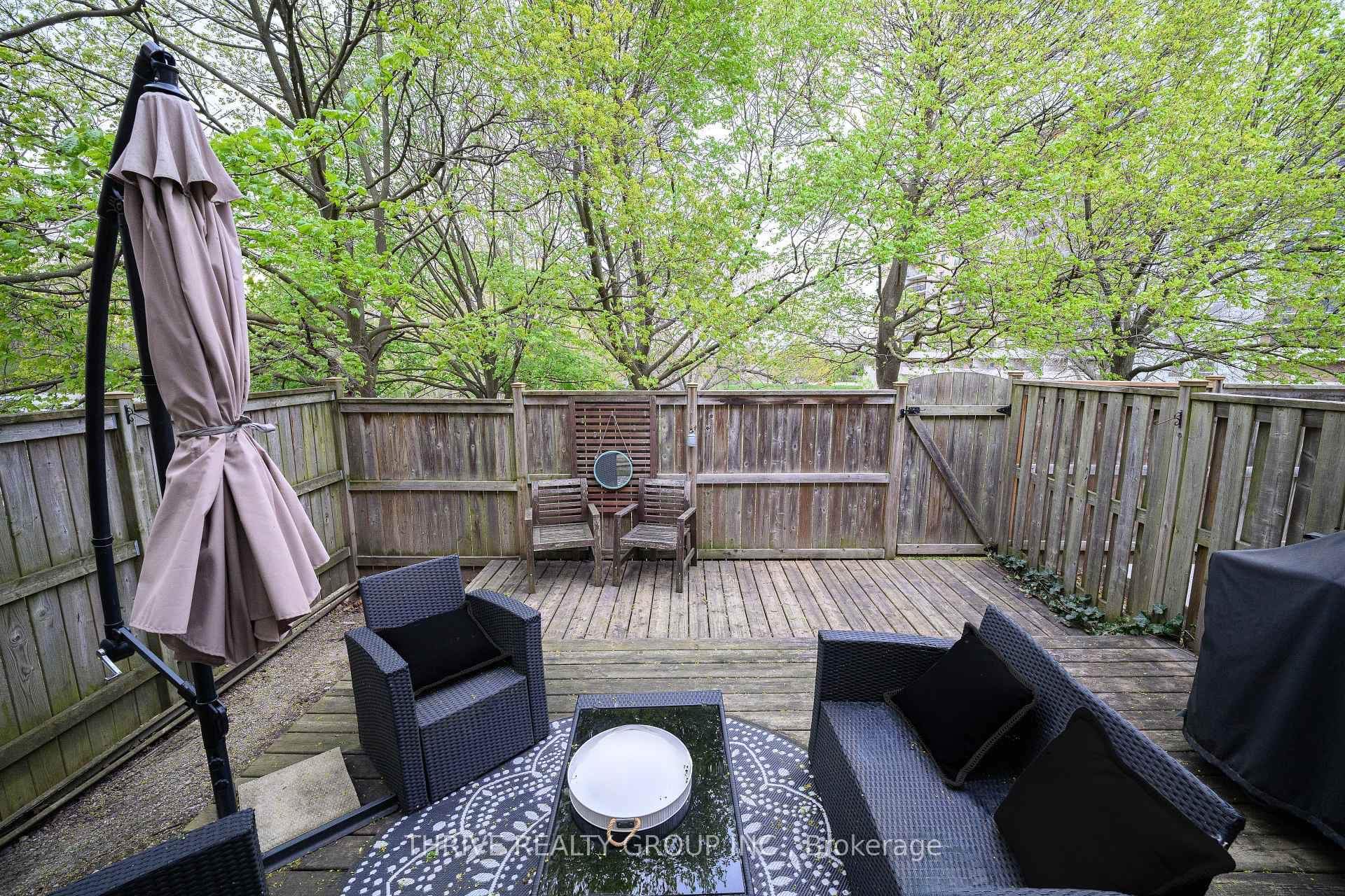 300 Sandringham Crescent Unit 70 photo 26