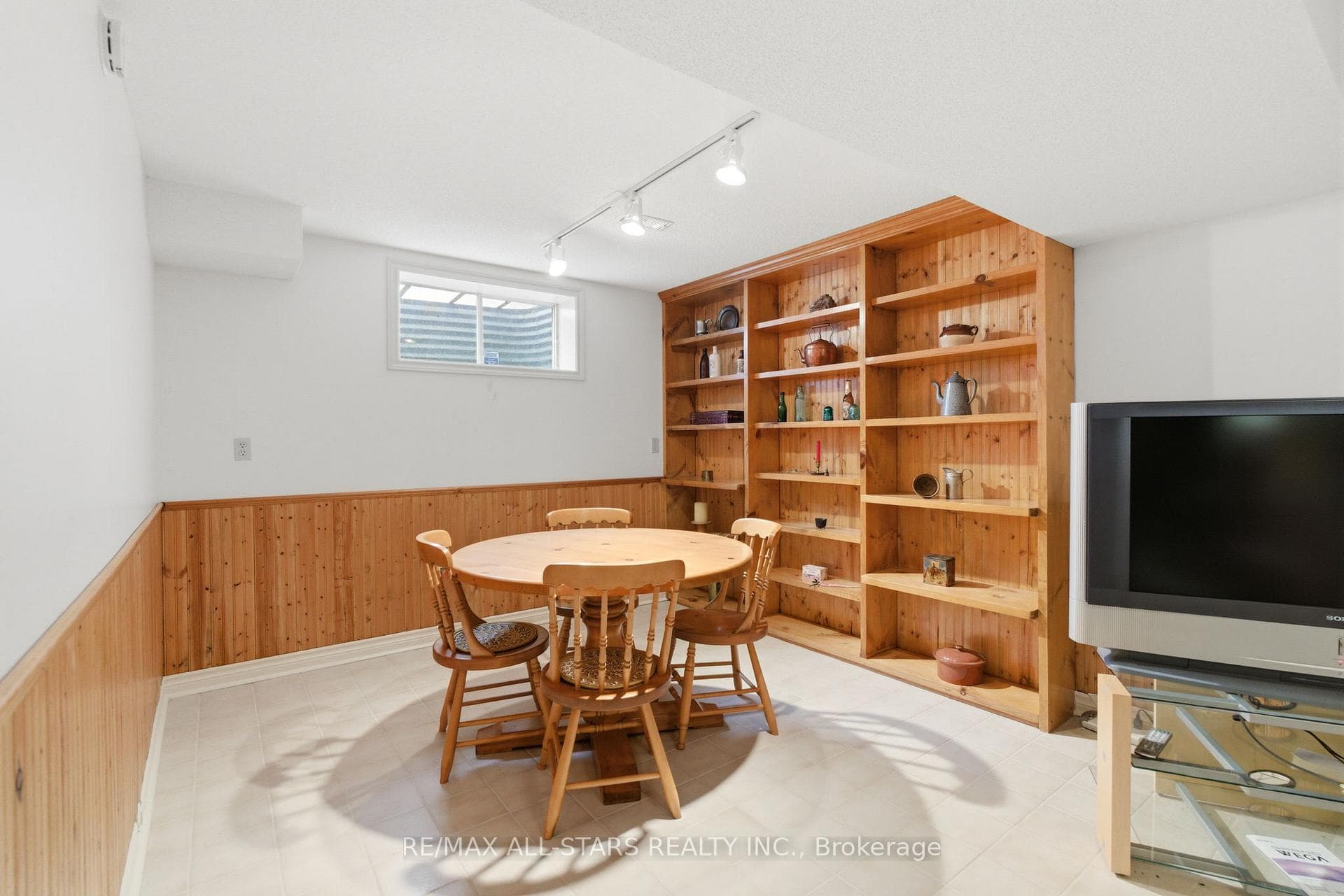 43 Enzo Crescent photo 30