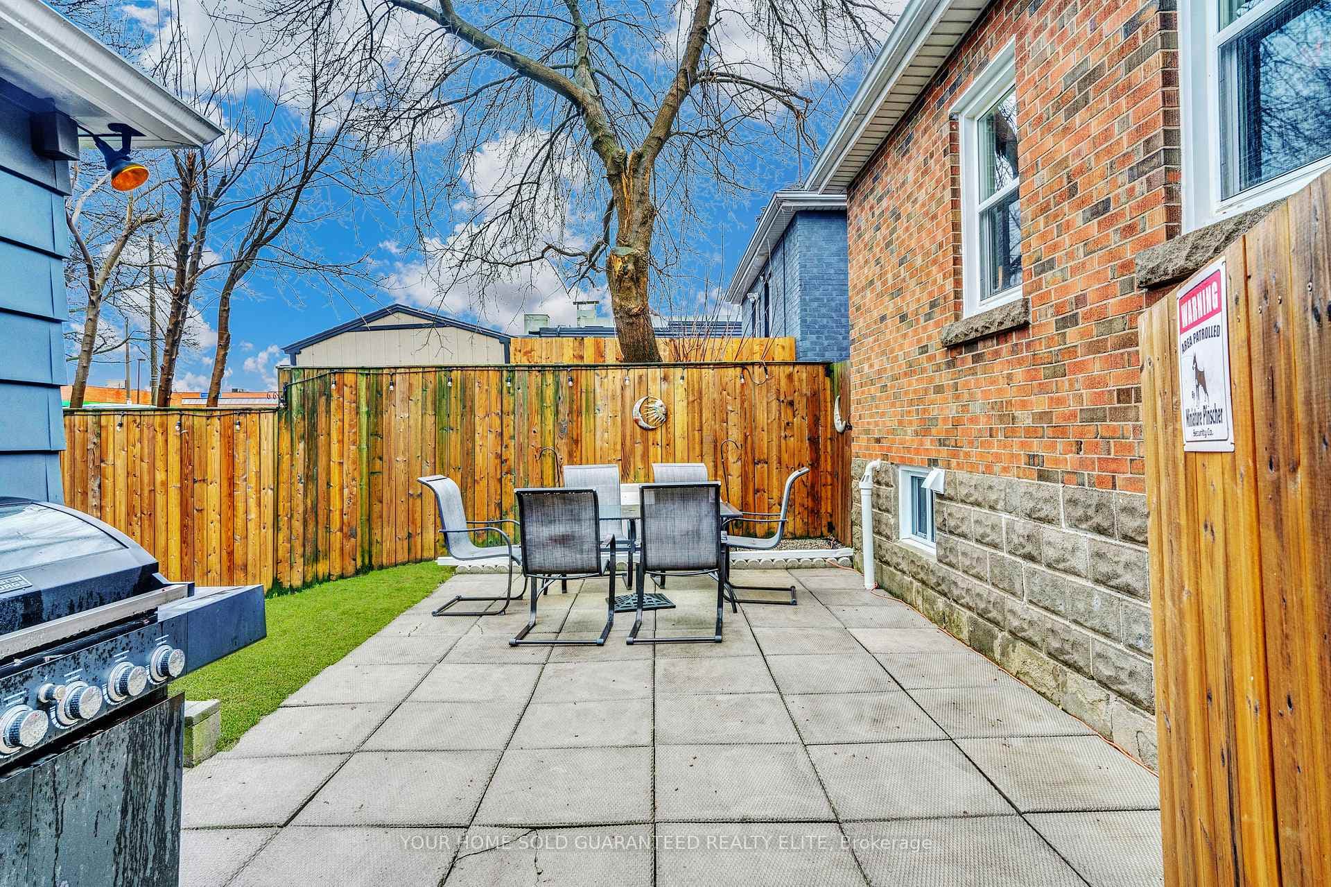 611 Upper Wentworth Street photo 17
