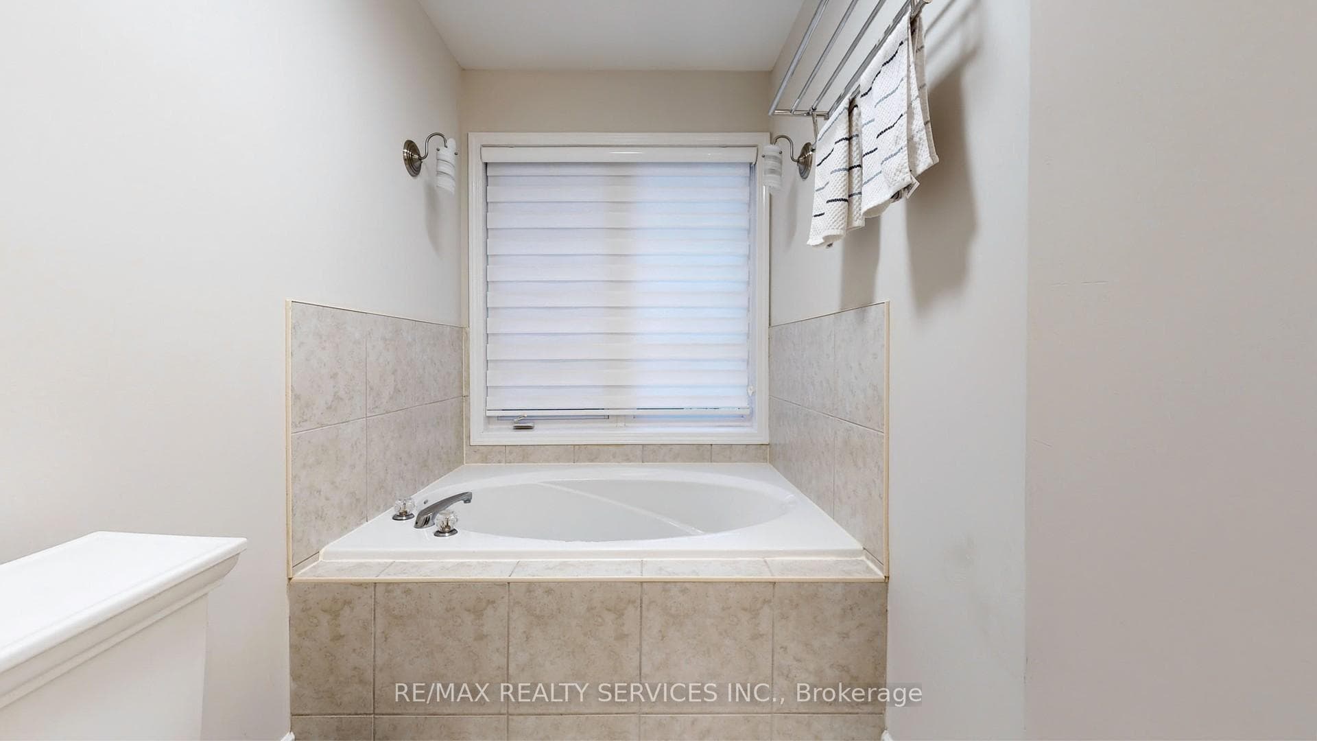 1375 Mcguffin Gate photo 19
