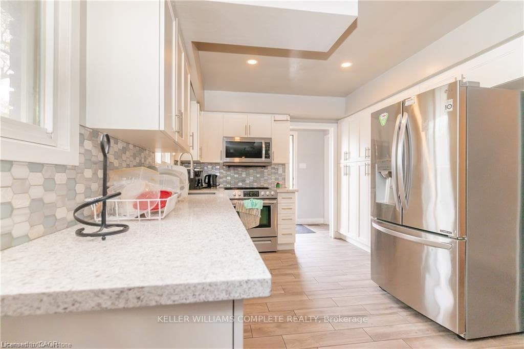 574 UPPER SHERMAN Avenue photo 3