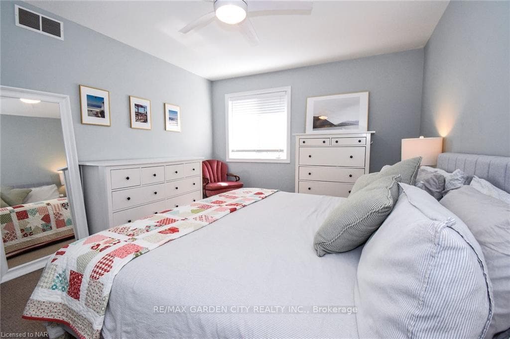19 Flynn Court photo 25