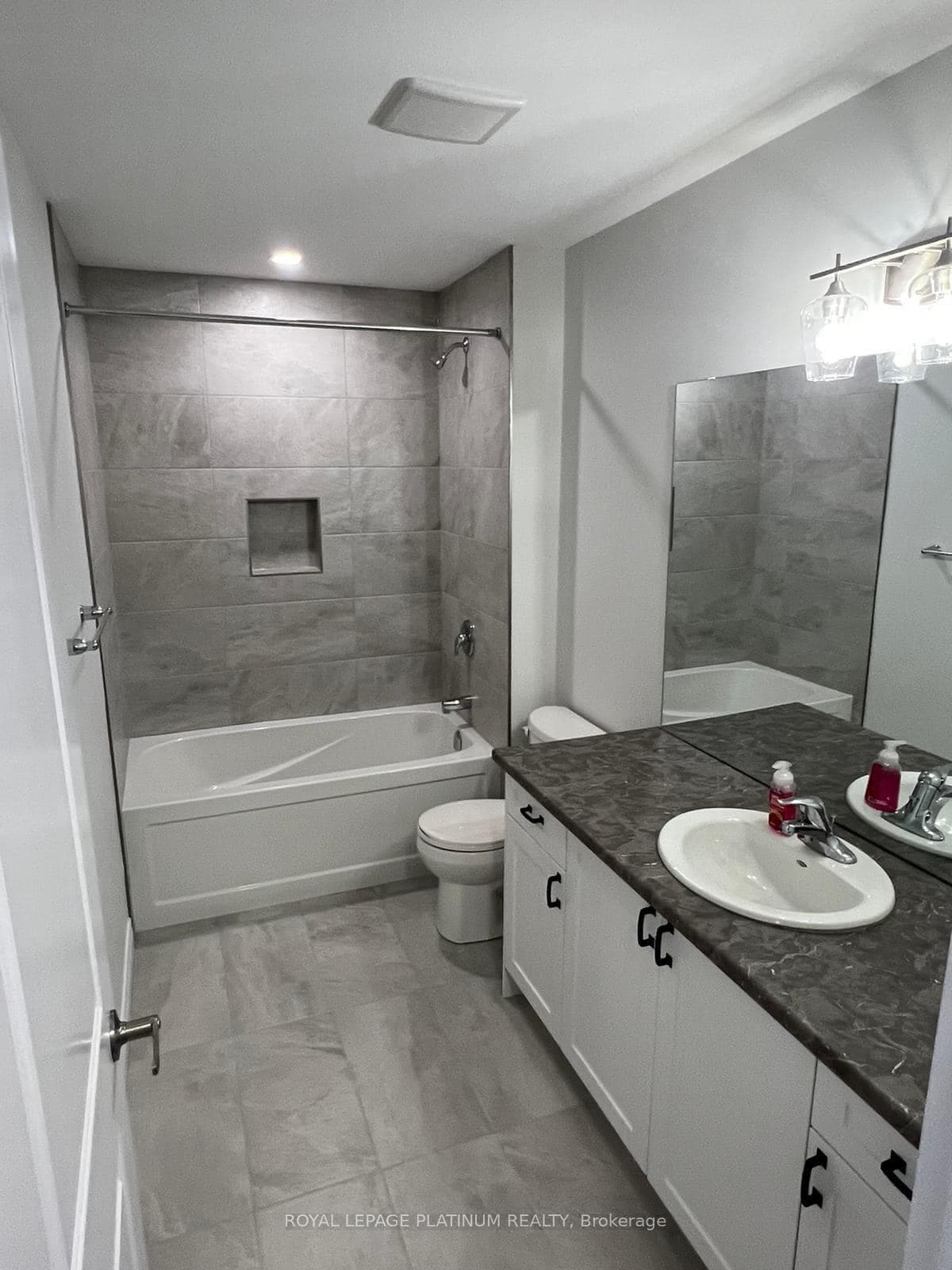 127 Winlow Way photo 12
