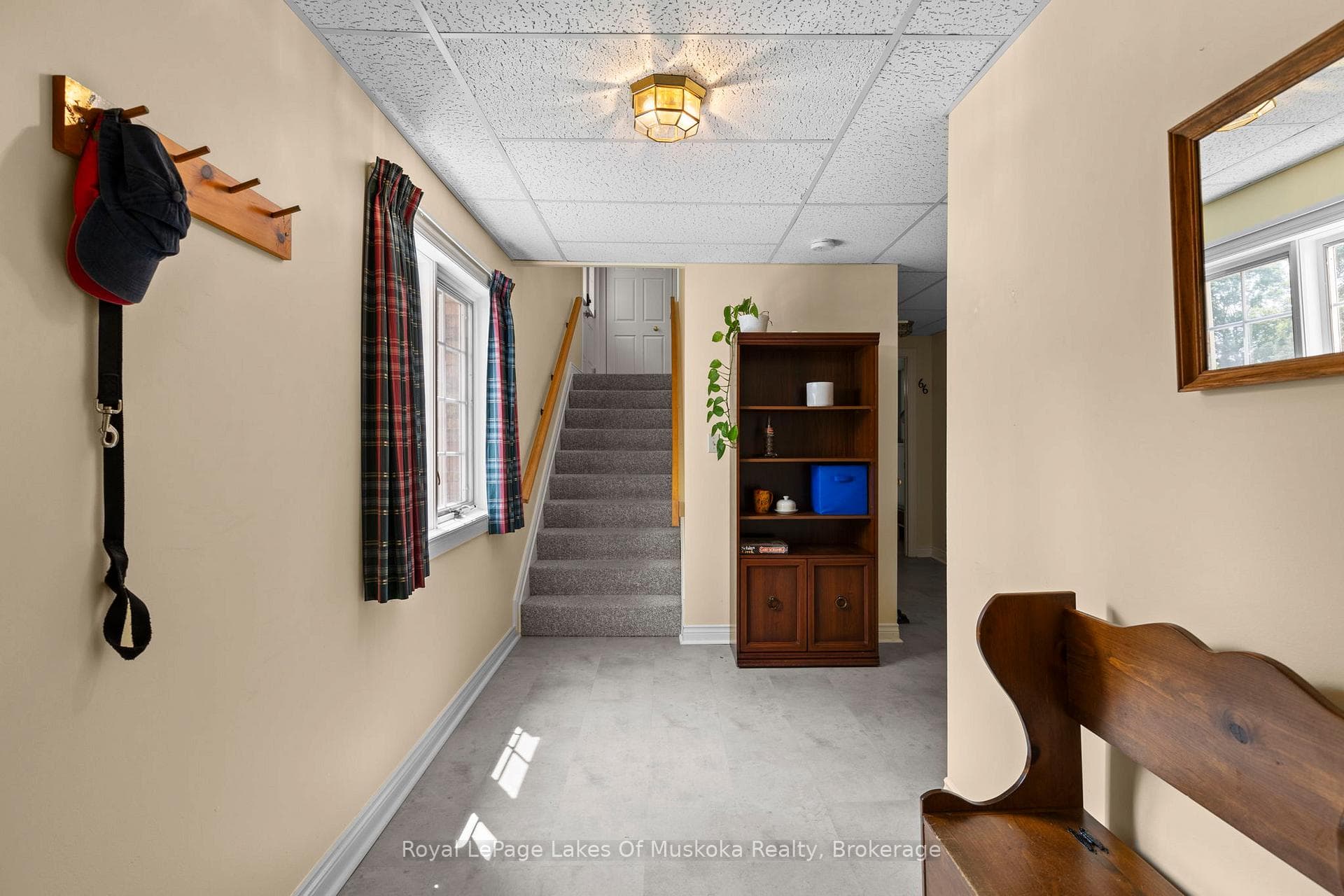 Lower level Foyer