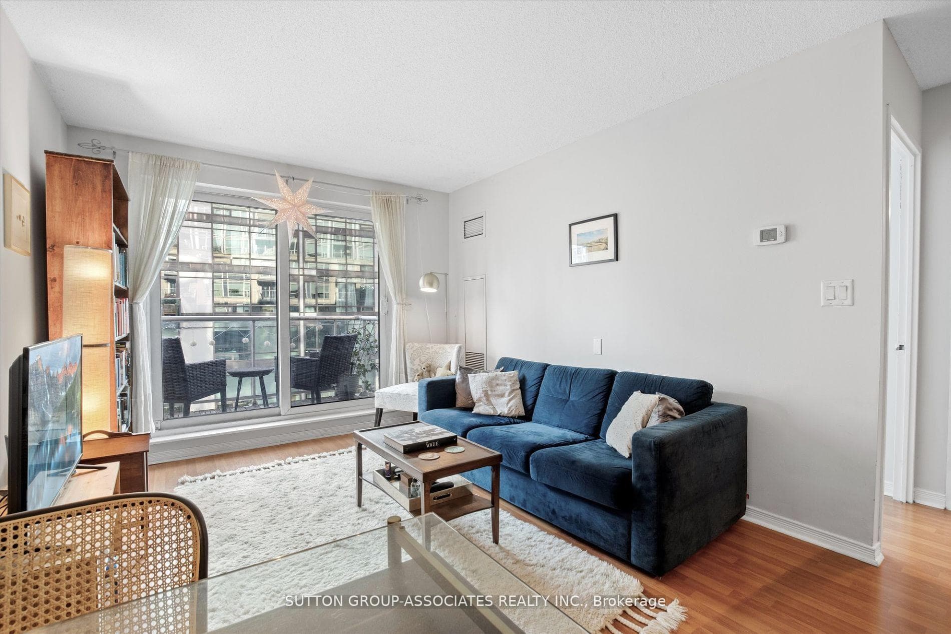 230 King Street Unit 1413 photo 14