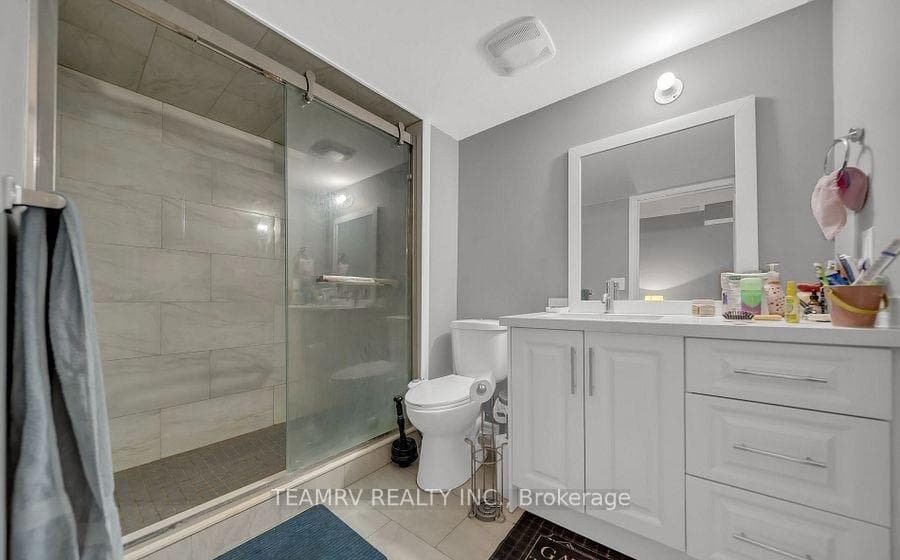 1161 Upper Thames Drive photo 46