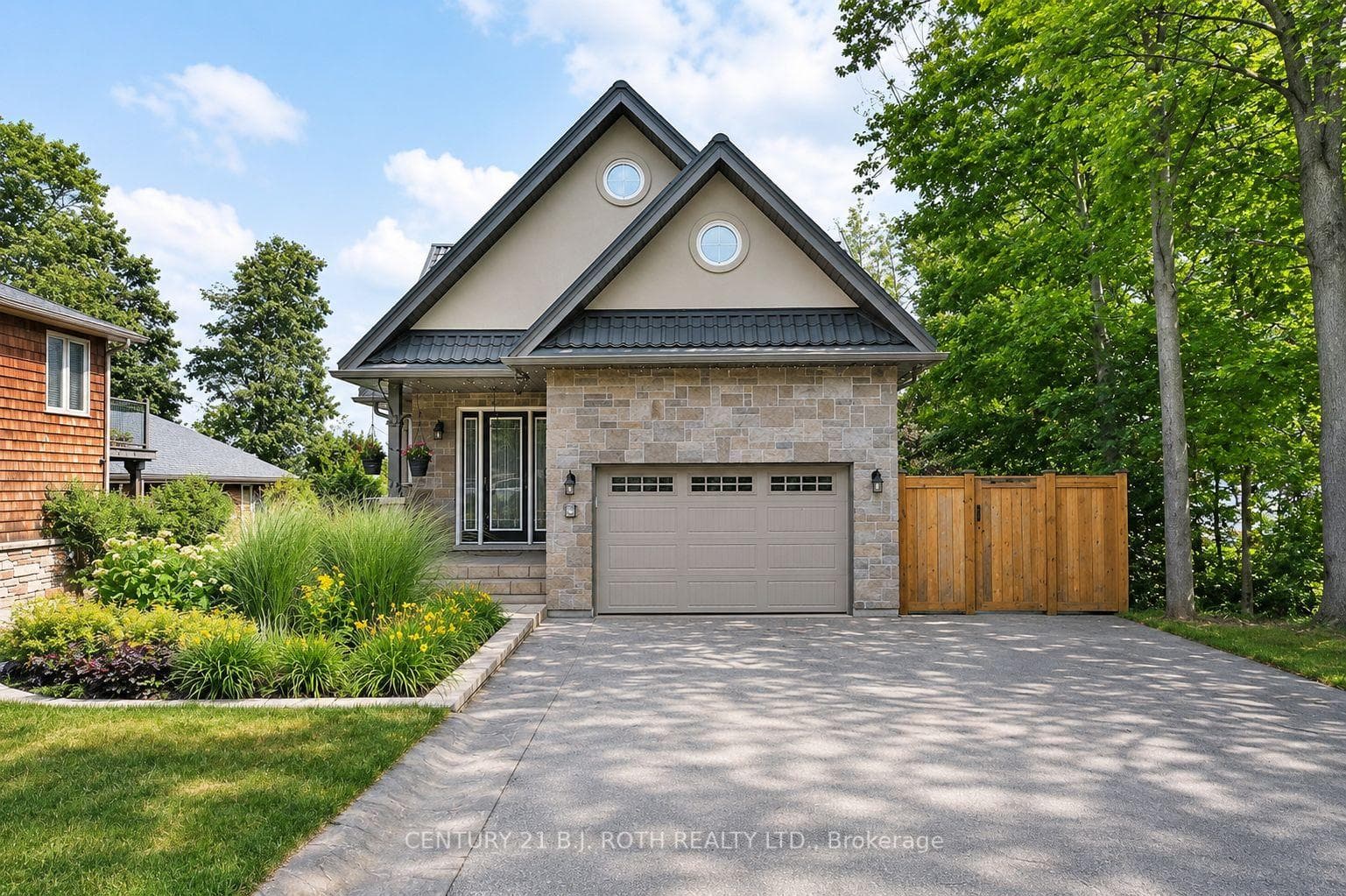 Welcome to 9 Greenwood Forest Rd!