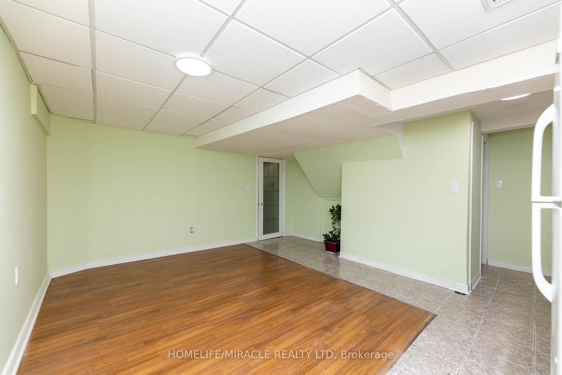 79 Salisbury Circle photo 12