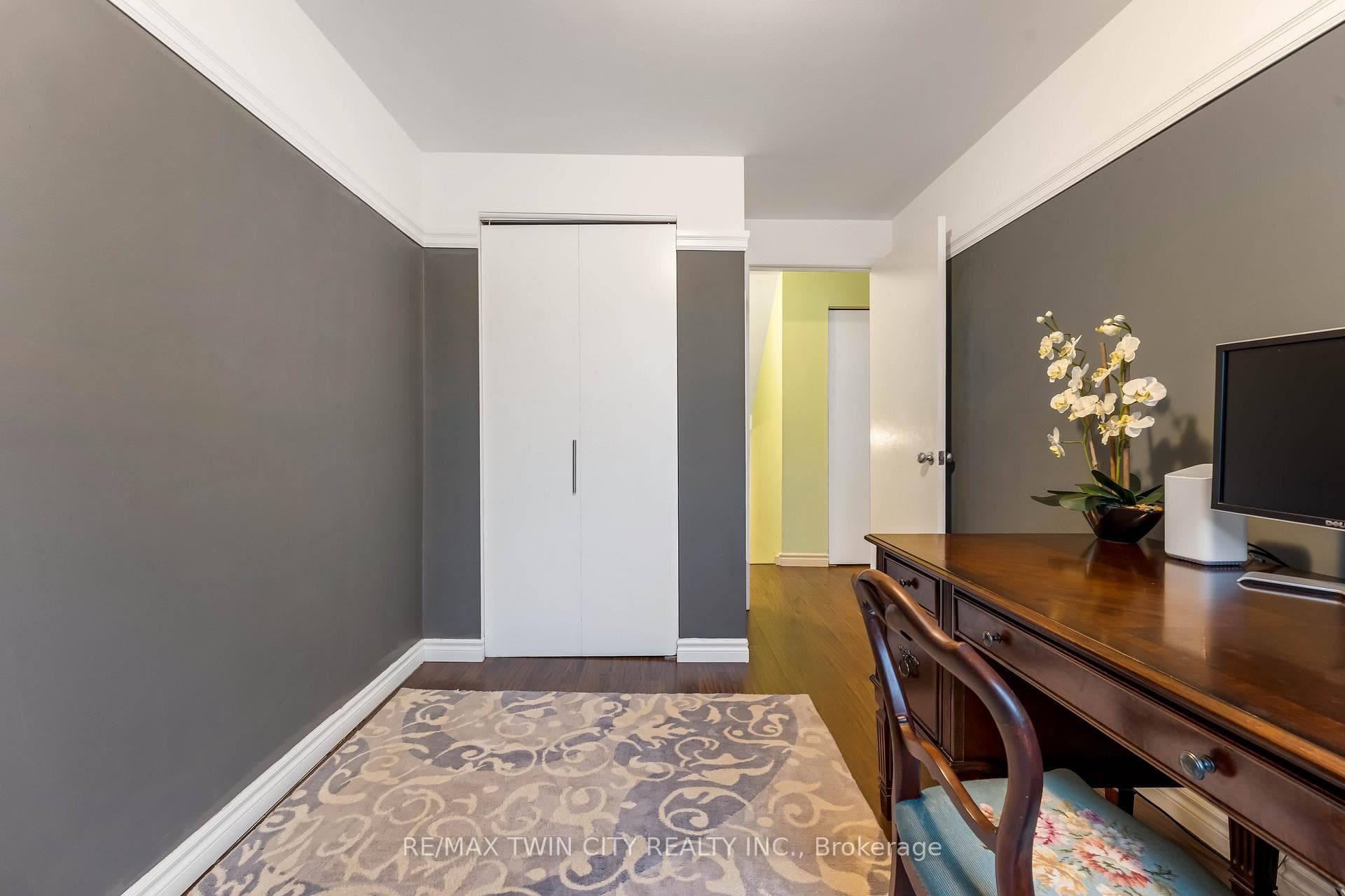 86 Overlea Drive photo 9