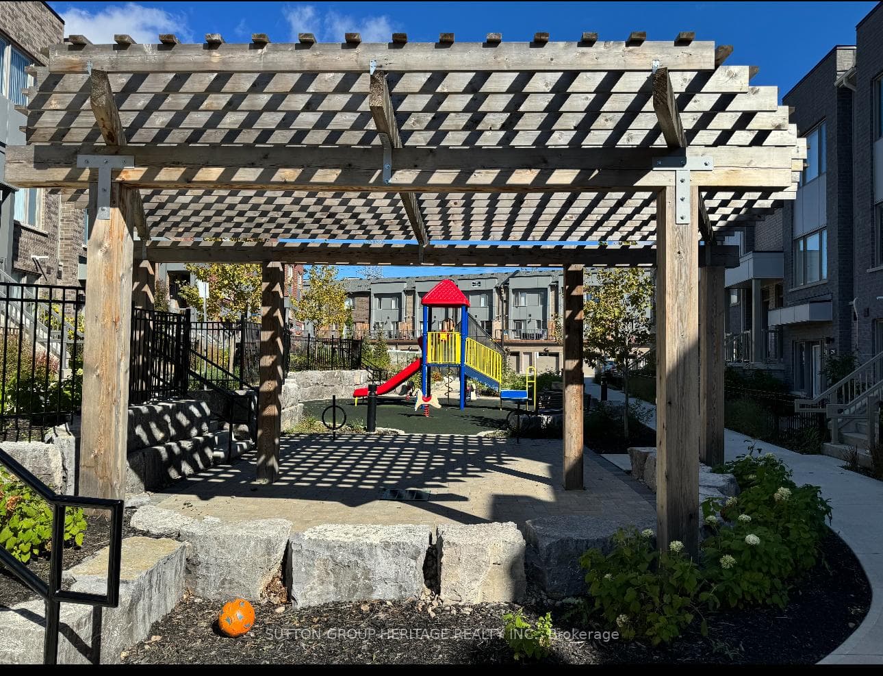 1525 Kingston Road Unit 305 photo 13