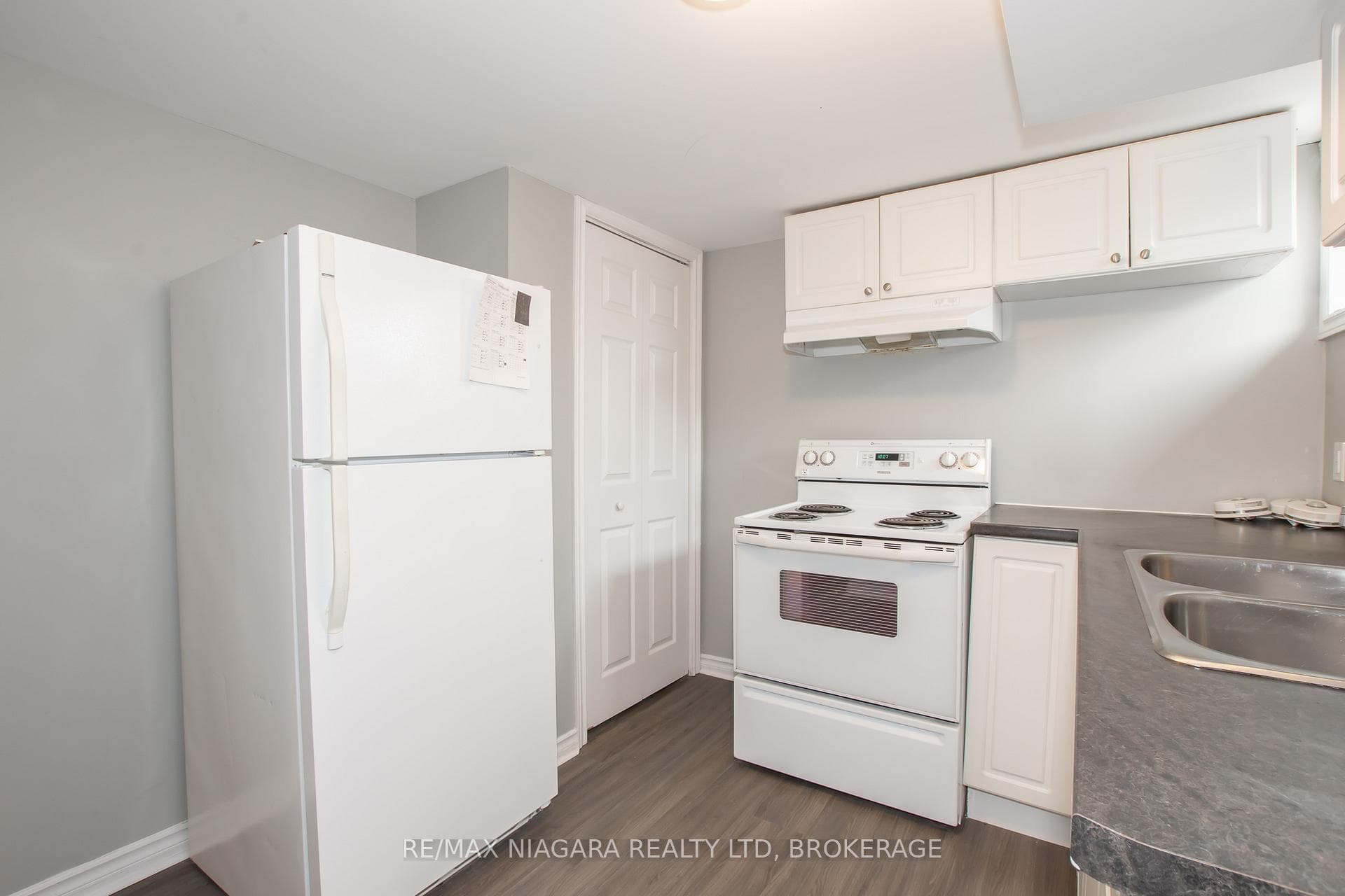 4 Manchester Avenue photo 20