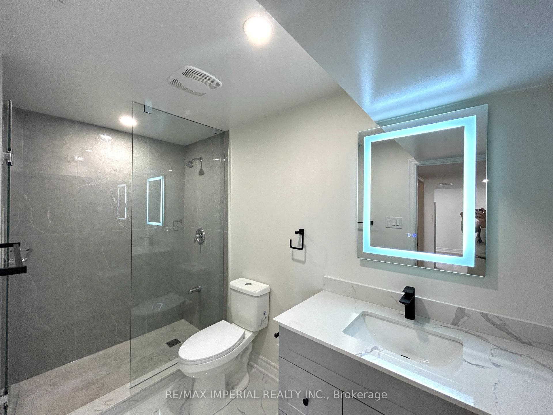 1239 Robson Crescent Unit Lower2b photo 9
