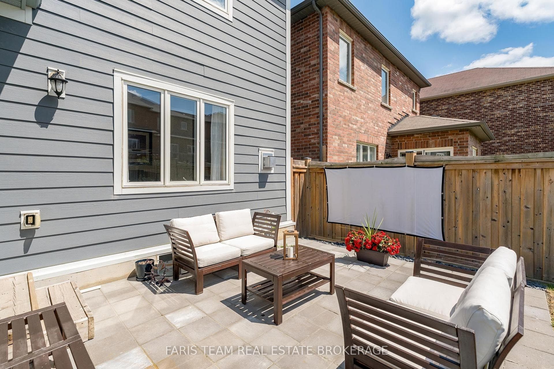 1110 Wharram Way photo 22