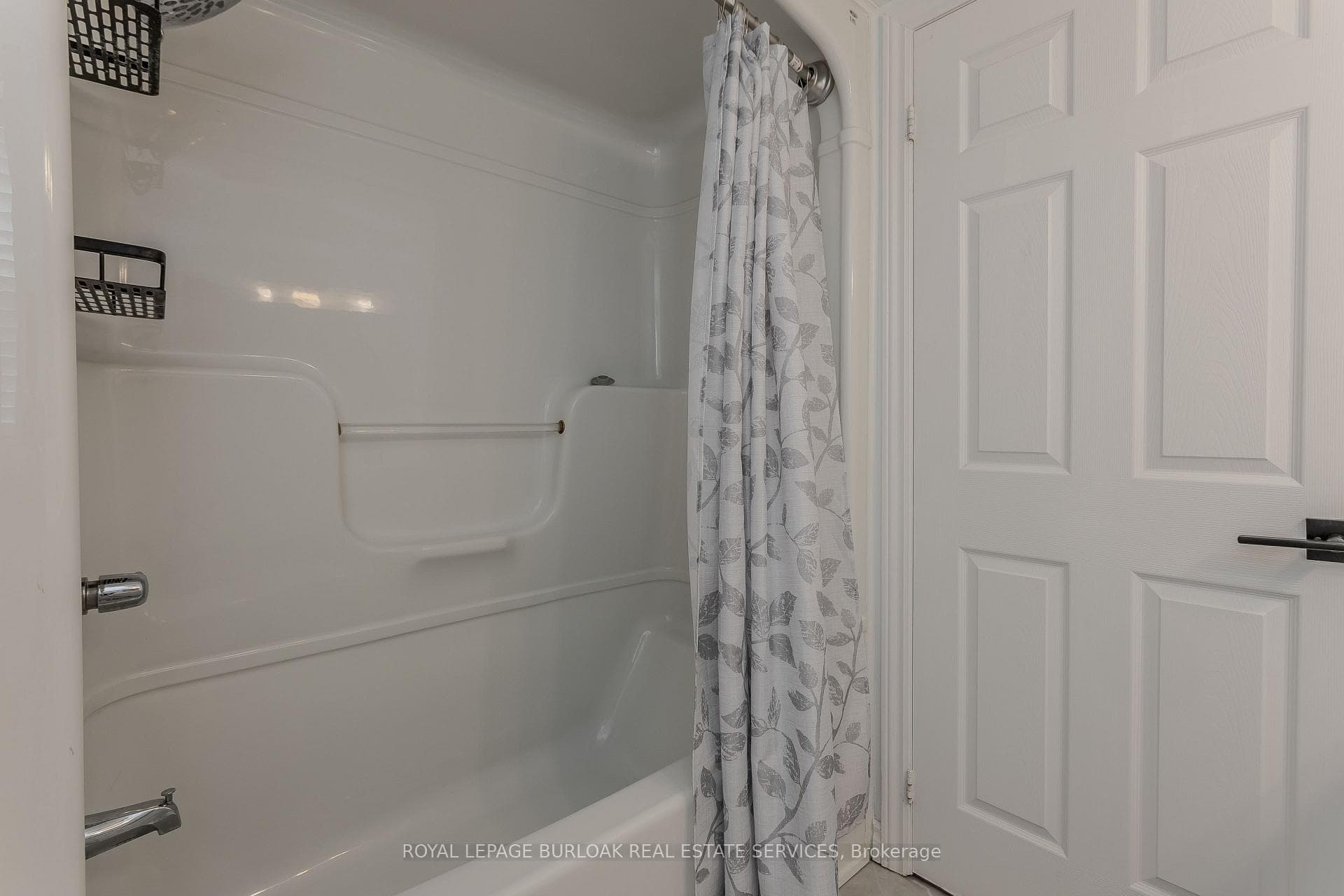 2035 Appleby Line Unit 101 photo 13