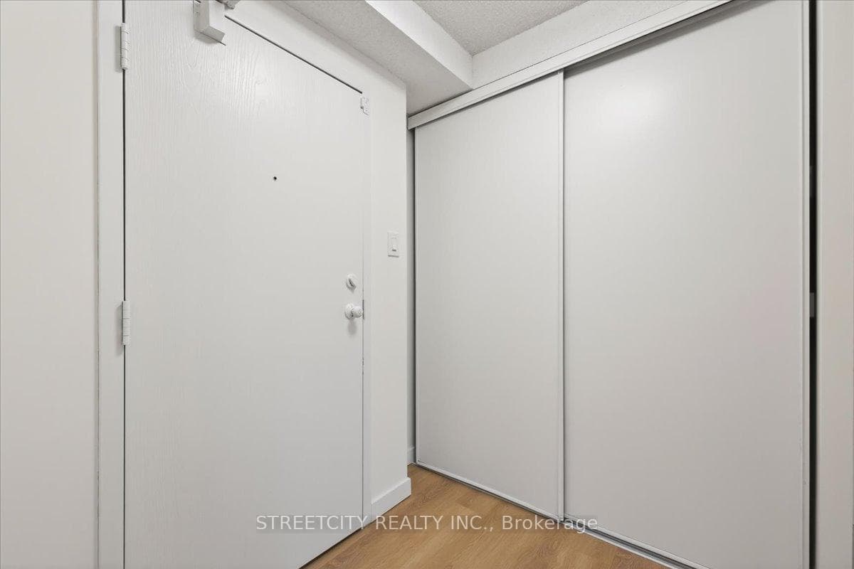 521 Riverside Drive Unit 301 photo 7