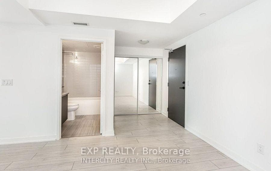 2033 Kennedy Road Unit 707 photo 6