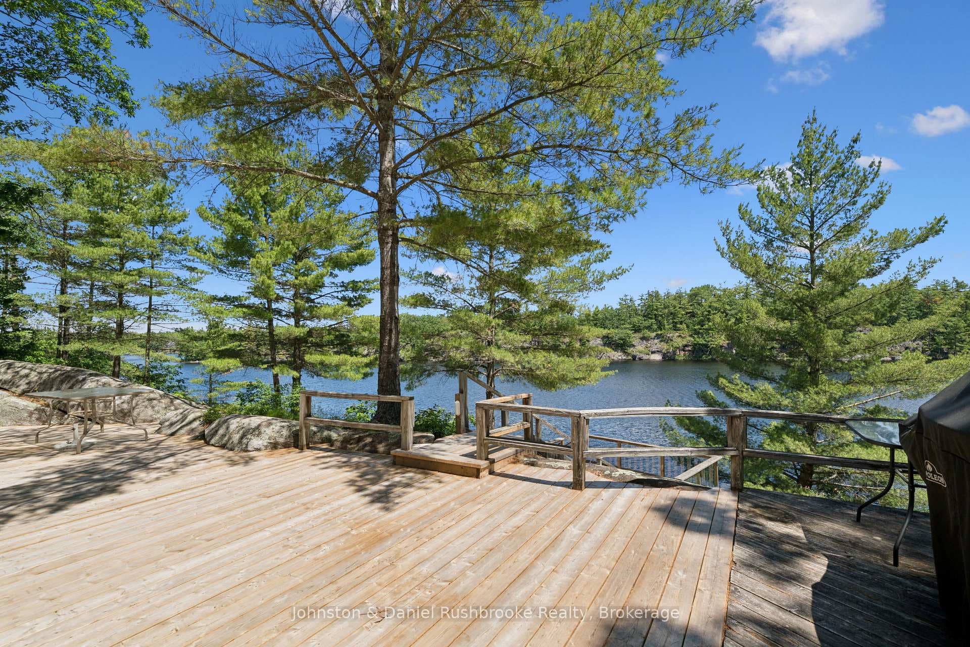 1277 & 1279 Woodland Drive photo 2