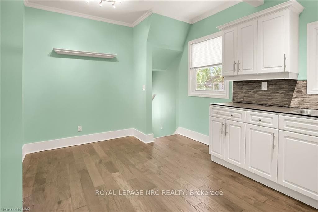4830 ONTARIO Avenue photo 8