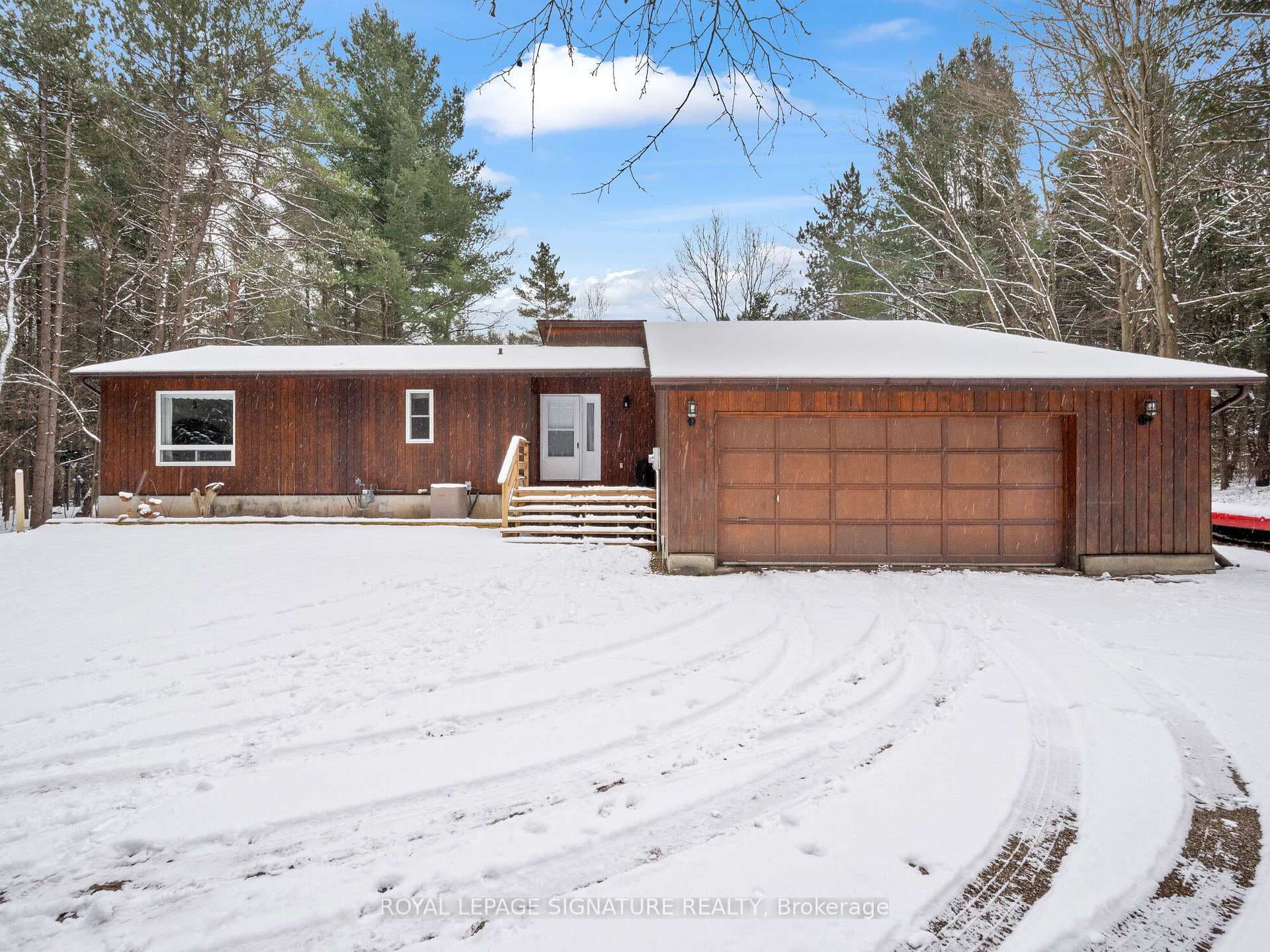 1182 Gill Road photo 2