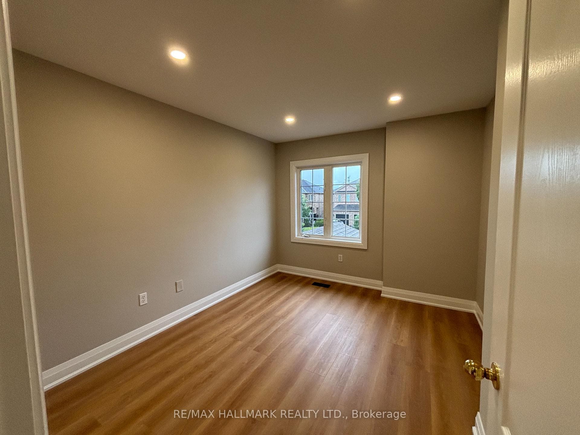 3234 Raindance Crescent photo 26