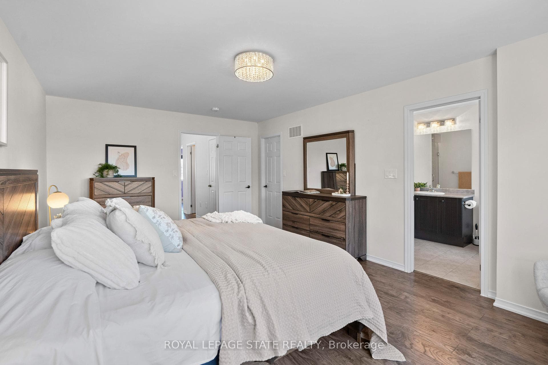 89 Thompson Road photo 21
